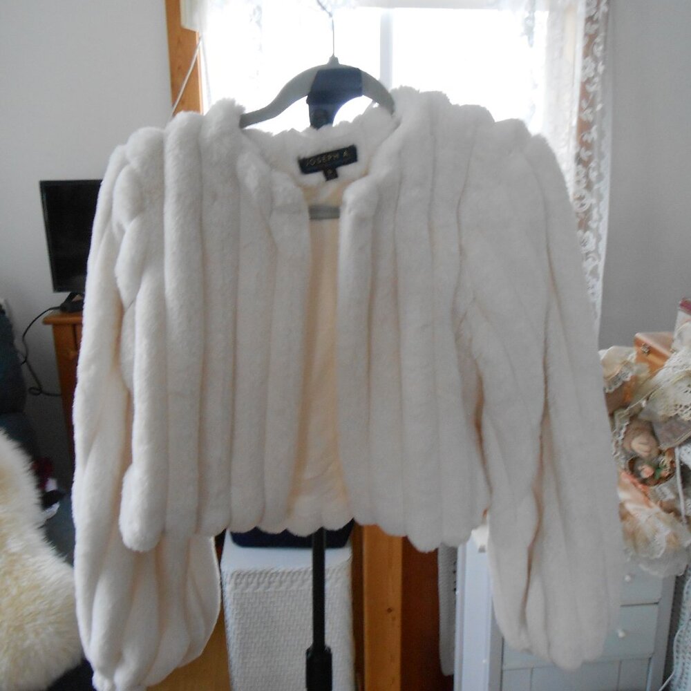 JOSEPH A FAUX FUR CROPPED SHRUG-JACKET-WOMENS SIZE S